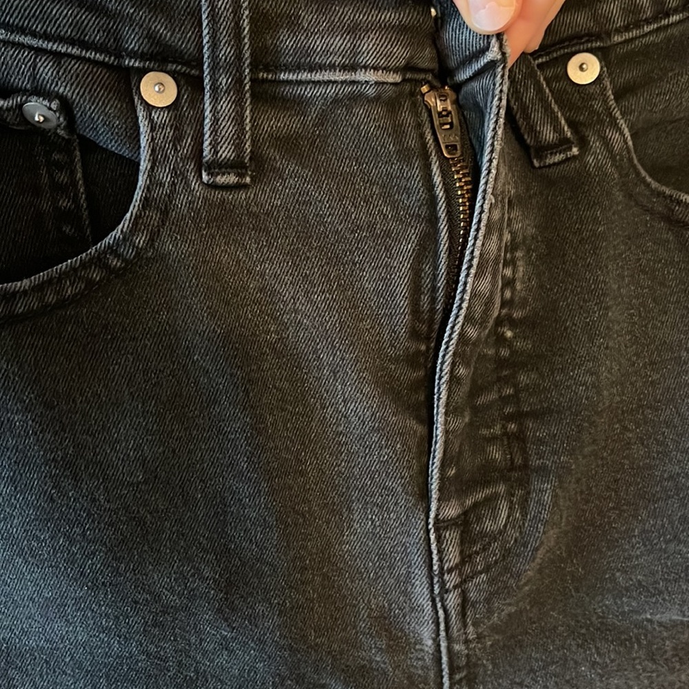 Madewell Classic Straight Jean - Picture 3 of 5